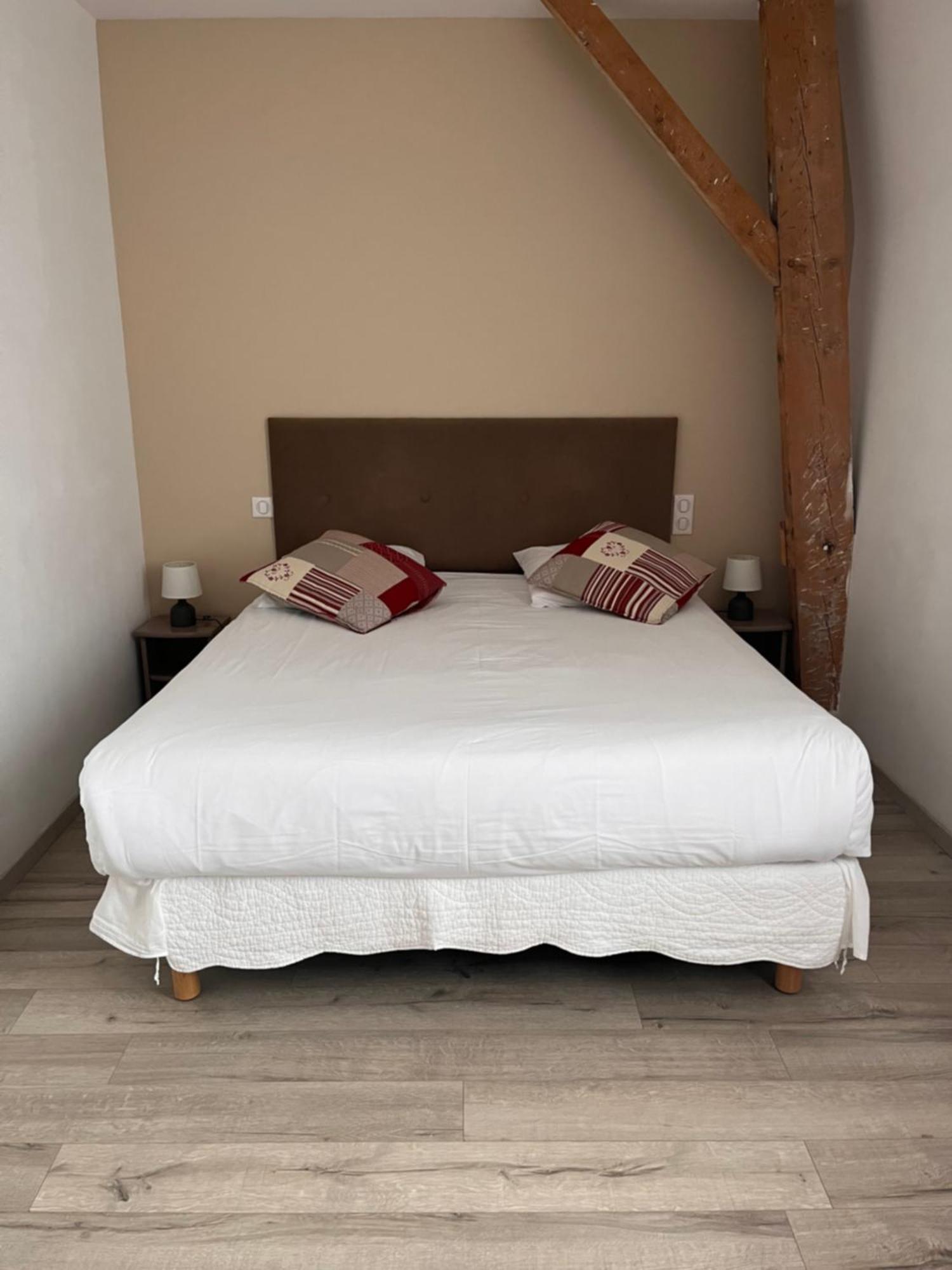 Chambres D'Hotes Noir Lion Péronne Kültér fotó